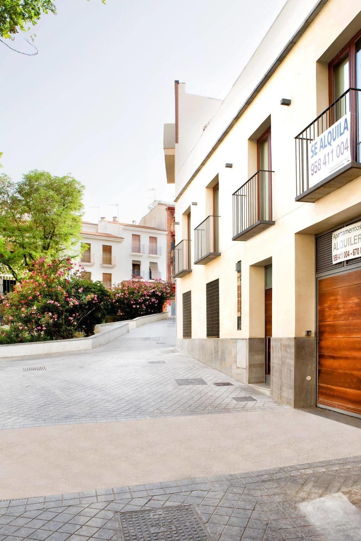 Real De Cartuja Apartments & Suites Granada Exterior photo